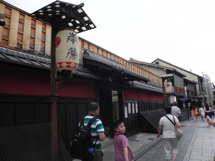 日本游追记：京都&mdash;&mdash;&ldquo;花见小路&rdquo;和艺妓之背影
