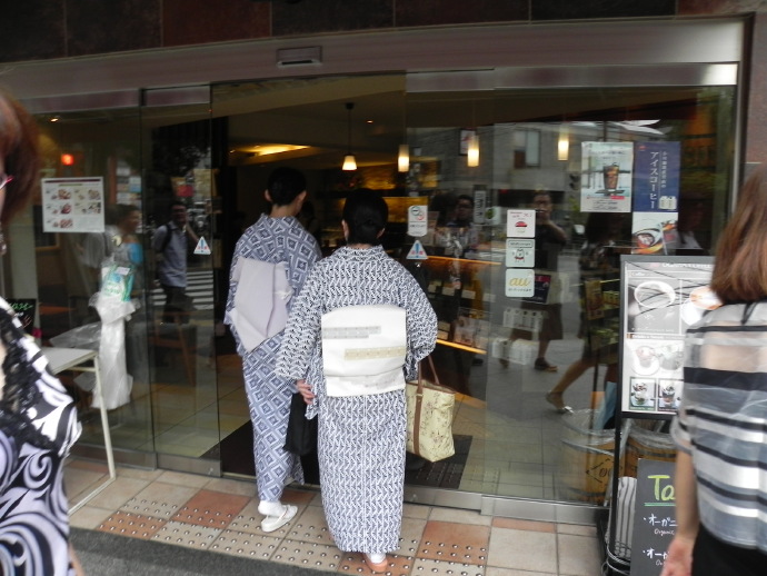 日本游追记：京都&mdash;&mdash;&ldquo;花见小路&rdquo;和艺妓之背影