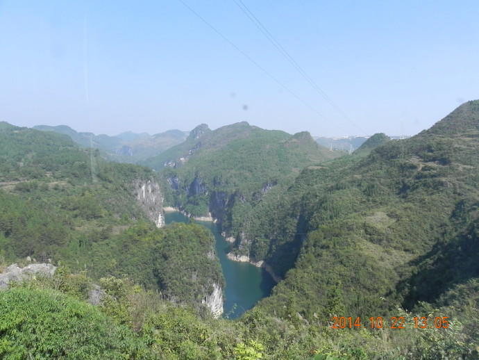 铜仁：天生桥大峡谷
