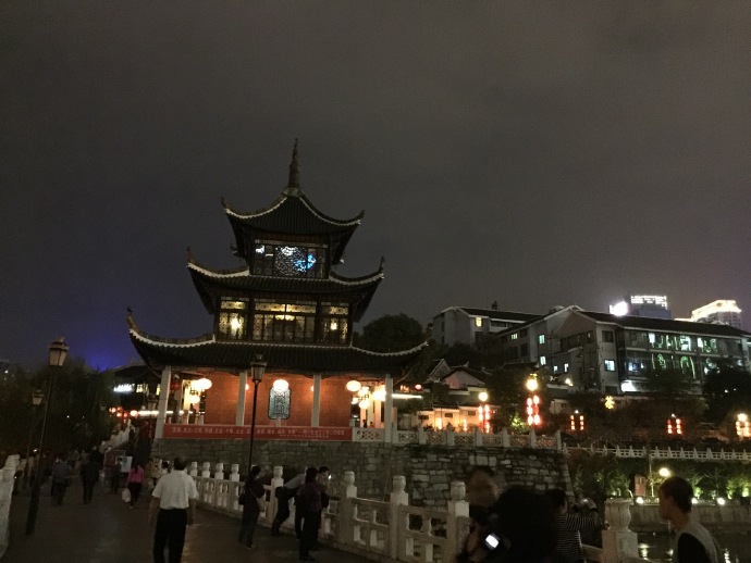 再访甲秀楼